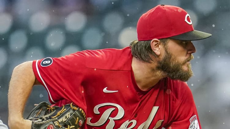 Cincinnati Reds starting pitcher Wade Miley (22) pitches.