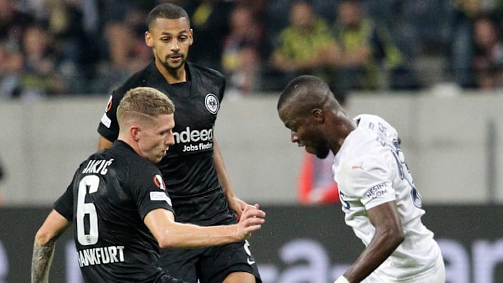 Enner Valencia sıyrılmaya çalışıyor. Enner Valencia sıyrılmaya çalışıyor.