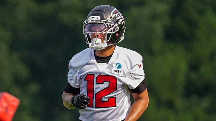 Atlanta Falcons cornerback Avieon Terrell Jr. 