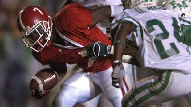 Fort Myers lost just once to rival North Fort Myers during Red Knights blue-chip running back Noel Devine's tenure.