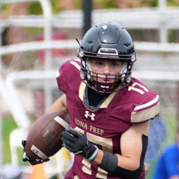 Landen Wiley (17) and the Iona Prep football squad face St. Anthony's in the NYCHSFL AAA semifinals this weekend.