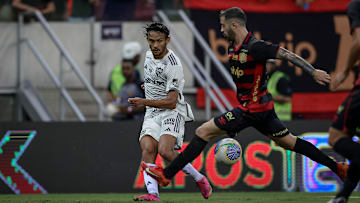 Gustavo Scarpa deve ser titular