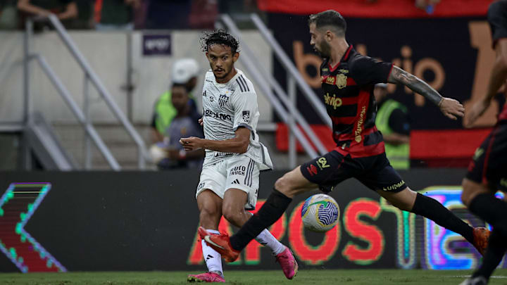 Gustavo Scarpa deve ser titular