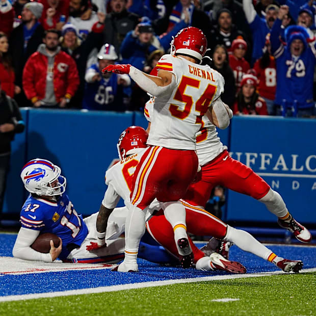 Josh Allen lands in end zone