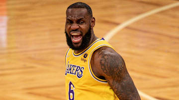 LeBron fue sancionado tras el altercado que tuvo en el juego con los Pistons