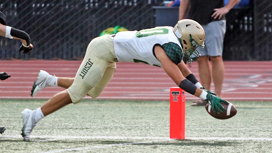 Jesuit will try to get head coach Ken Potter his state-record-tying 352nd victory when the Crusaders play at Tigard on Friday.