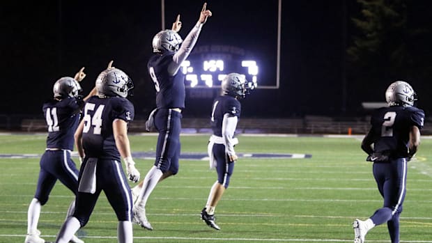 Lake Oswego Lakers football