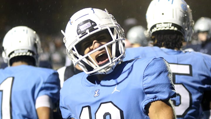 Turner Tropio and Lakeridge await the winner of Wells and reigning 6A champion Central Catholic.