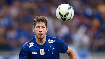 Cruzeiro v Atletico MG - Brasileirao Series A 2014