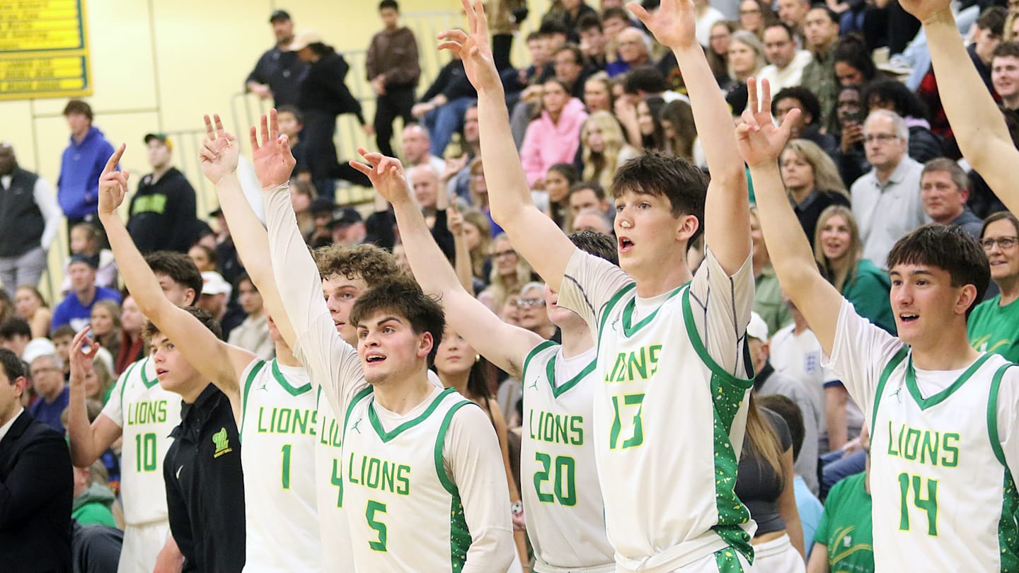 West Linn boys basketball team sends a giant message on eve of playoffs: ‘Never count us out’
