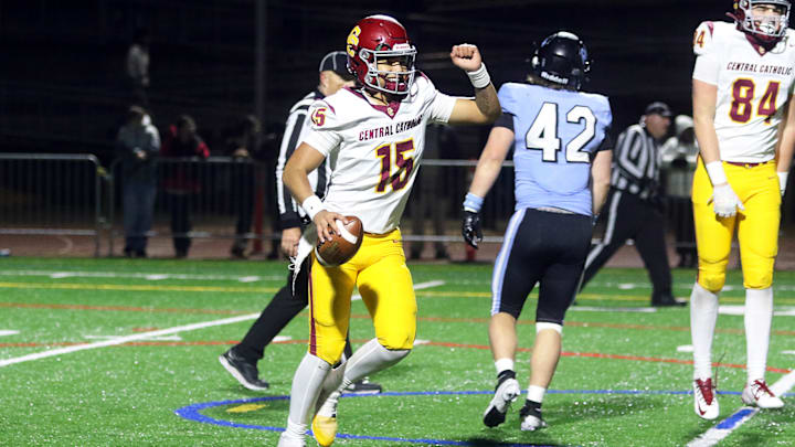 Central Catholic and starting quarterback Robbie Long travel to Lake Oswego this week for one of the top games in Week 2 of Oregon's high school football season.