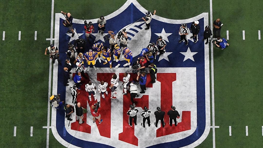 The Seahawks won the coin toss when they faced the Patriots in Super Bowl 49. The Seahawks won the coin toss when they faced the Patriots in Super Bowl 49.