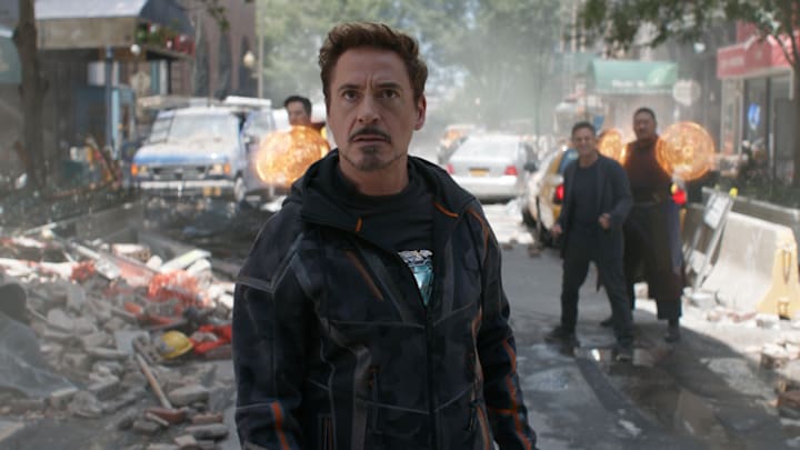 Marvel Studios' AVENGERS: INFINITY WAR

Tony Stark/Iron Man (Robert Downey Jr.) w/ Doctor Strange (Benedict Cumberbatch), Bruce Banner (Mark Ruffalo) and Wong (Benedict Wong) in the background L to R. 

Photo: Film Frame

©Marvel Studios 2018