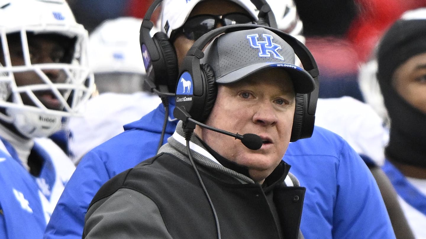 Mark Stoops Leaves 'Zero' Doubt About Future After Kentucky's Ugly Loss to Louisville