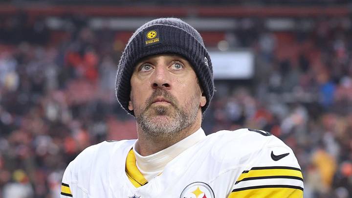 Pittsburgh Steelers quarterback Aaron Rodgers