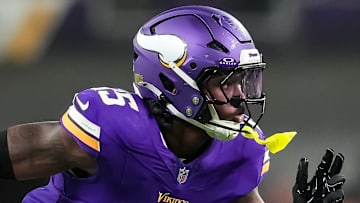 Minnesota Vikings edge Dallas Turner