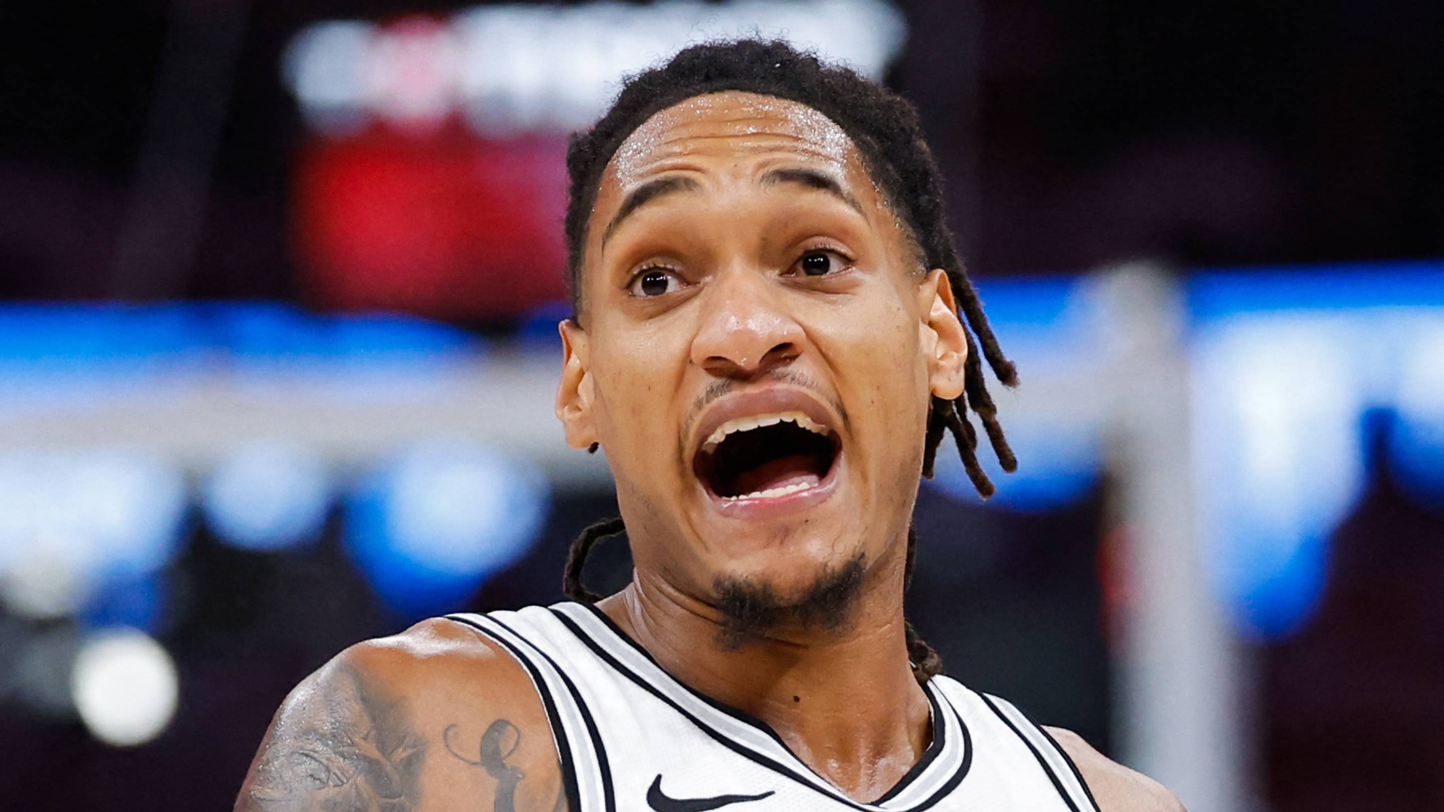 Spurs can’t let Devin Vassell get lost in the shuffle as backcourt debate rages
