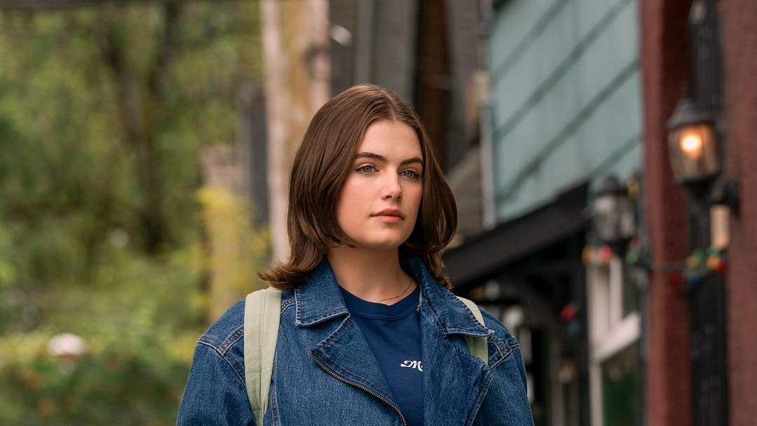 Hannah Wells (Ella Bright) in OFF CAMPUS
Photo Credit: Liane Hentscher / Prime
© Amazon Content Services LLC