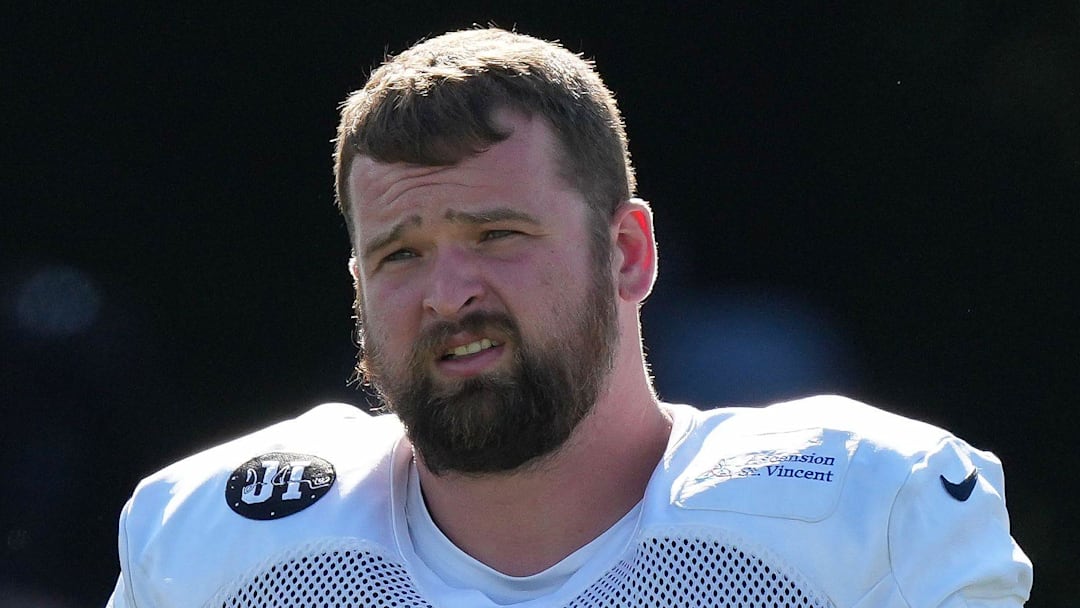 Indianapolis Colts center Danny Pinter