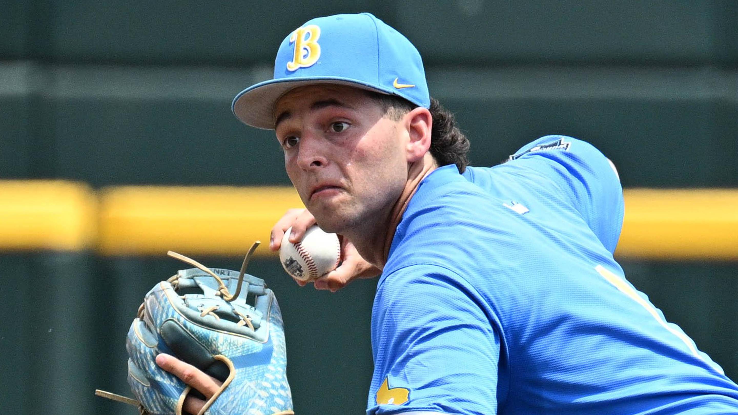 UCLA Bruins shortstop Roch Cholowsky