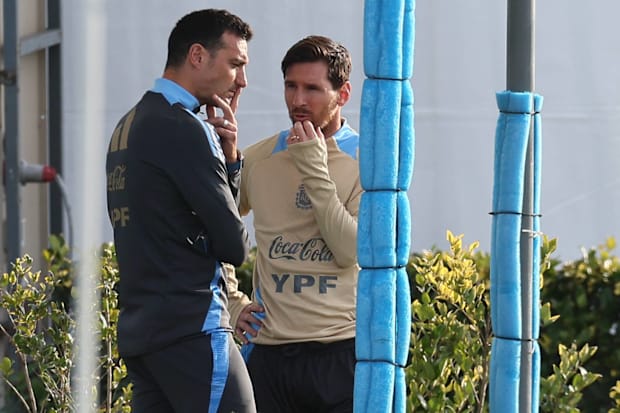 Lionel Scaloni and Lionel Messi