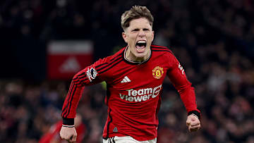 Manchester United v Aston Villa - Premier League
