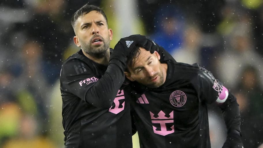 Lionel Messi - Jordi Alba. 