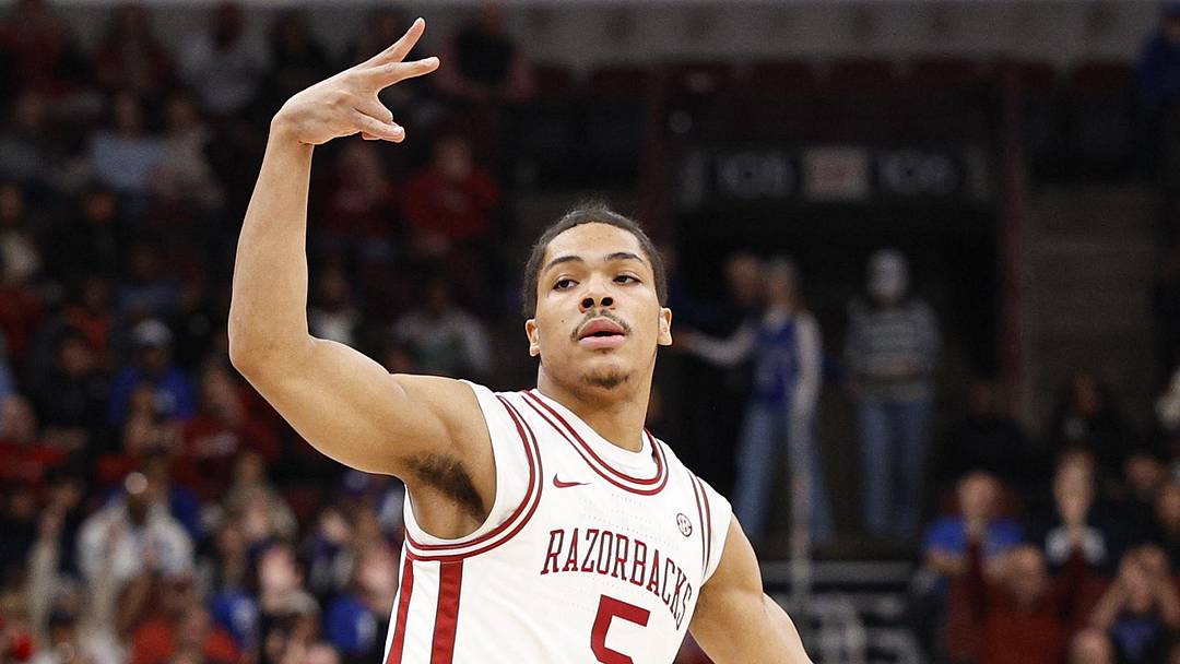 Nov 27, 2025; Chicago, Illinois, USA; Arkansas Razorbacks guard Darius Acuff Jr. (5) reacts after scoring against Duke Blue Devils during the first half at United Center. Mandatory Credit: Kamil Krzaczynski-Imagn Images Nov 27, 2025; Chicago, Illinois, USA; Arkansas Razorbacks guard Darius Acuff Jr. (5) reacts after scoring against Duke Blue Devils during the first half at United Center. Mandatory Credit: Kamil Krzaczynski-Imagn Images