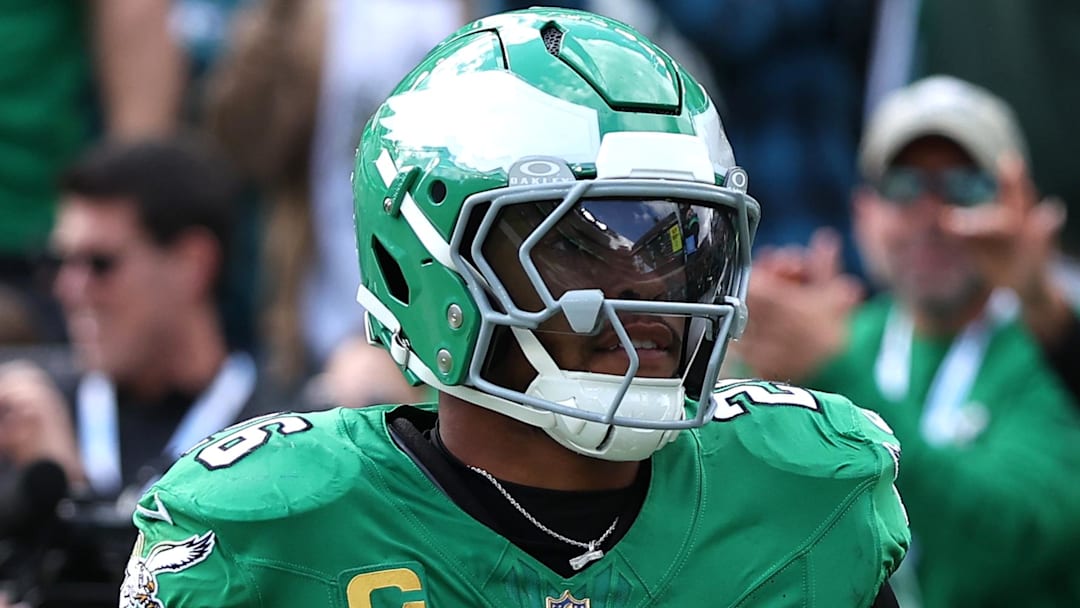 Oct 26, 2025; Philadelphia, Pennsylvania, USA; Philadelphia Eagles running back Saquon Barkley (26) celebrates after running for a touchdown against the New York Giants in the second quarter at Lincoln Financial Field. Oct 26, 2025; Philadelphia, Pennsylvania, USA; Philadelphia Eagles running back Saquon Barkley (26) celebrates after running for a touchdown against the New York Giants in the second quarter at Lincoln Financial Field.