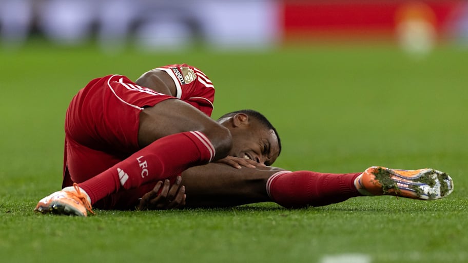 Alexander Isak suffered an injury against Tottenham.
