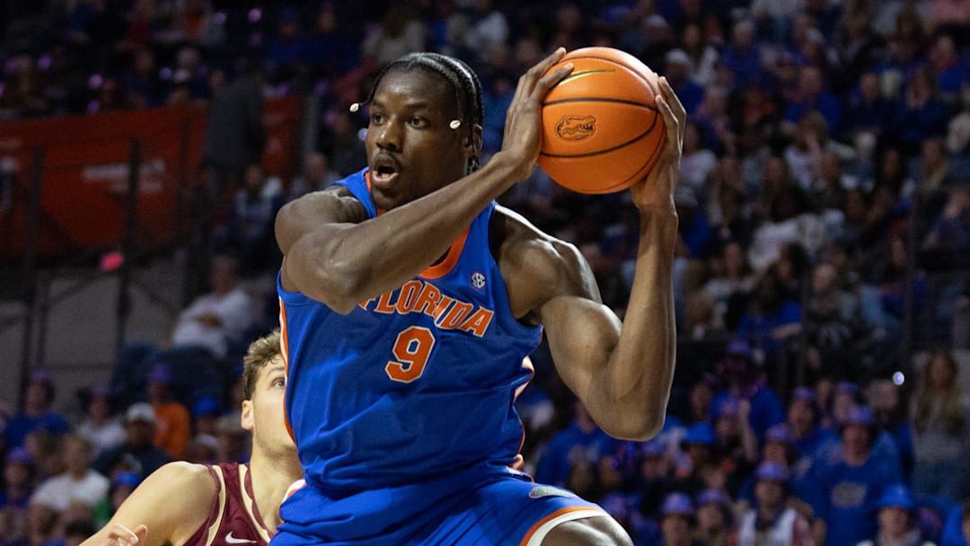 Florida center Rueben Chinyelu leads the Gators with nine rebounds per game.