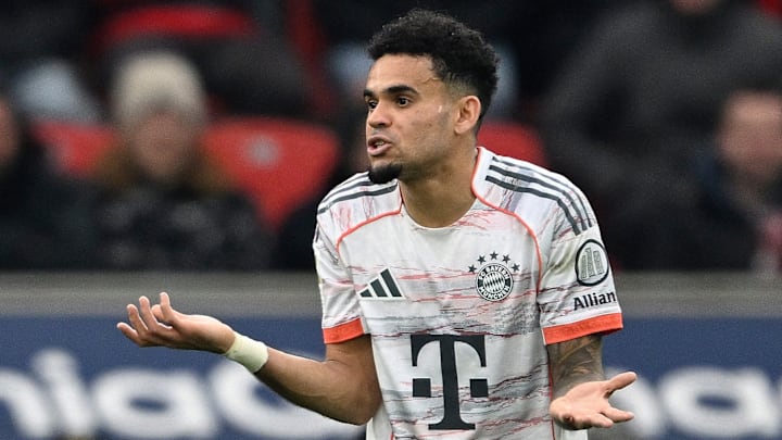 Luis Diaz ist vom Platz geflogen