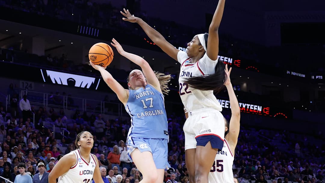 Mar 27, 2026; Fort Worth, TX, USA; North Carolina Tar Heels guard Elina Aarnisalo (17) scores a basket against UConn Huskies forward Serah Williams (22) during the second half at Dickies Arena. Mandatory Credit: Chris Jones-Imagn Images Mar 27, 2026; Fort Worth, TX, USA; North Carolina Tar Heels guard Elina Aarnisalo (17) scores a basket against UConn Huskies forward Serah Williams (22) during the second half at Dickies Arena. Mandatory Credit: Chris Jones-Imagn Images
