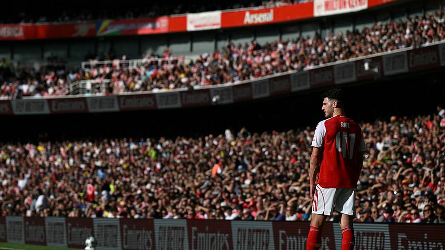 Declan Rice taking a free kick.