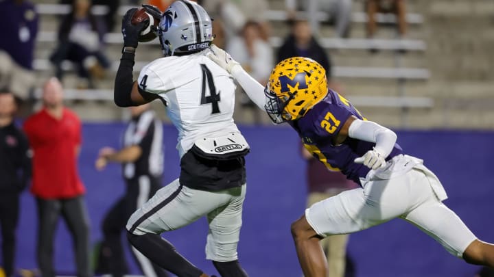 Zadian "Zay" Gentry contends a pass against Denton Guyer as a sophomore. The SMU commit will play for Anna as a senior.