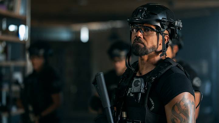 S.W.A.T. Exiles - Season 1 - Episode 102