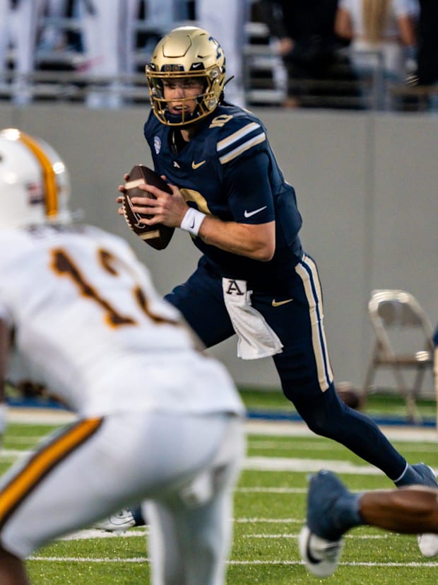 Akron quarterback Ben Finley returns after throwing for over 2,600 yards and 16 touchdowns last season. 