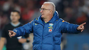 Técnico comandou atividade preparatória para duelo em Brasília