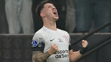 Rodrigo Garro não tem presença garantida entre os titulares do Corinthians