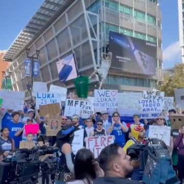 Mavericks fans aren't happy with Nico Harrison.