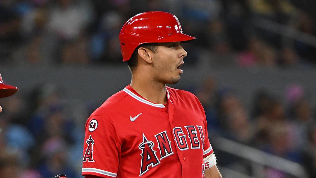 Los Angeles Angels second base Vaughn Grissom (5) awaits
