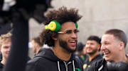 Oregon Ducks quarterback Dante Moore