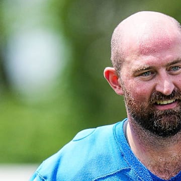 Detroit Lions offensive tackle Dan Skipper (70) practices during OTA at team's Performance Center