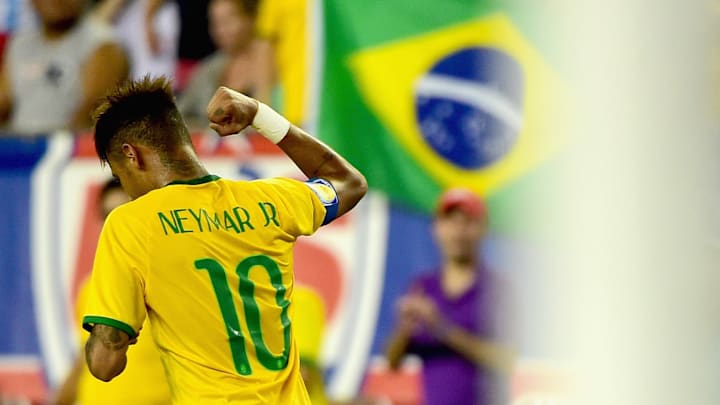 Neymar atuou no Gillette Stadium em 2013