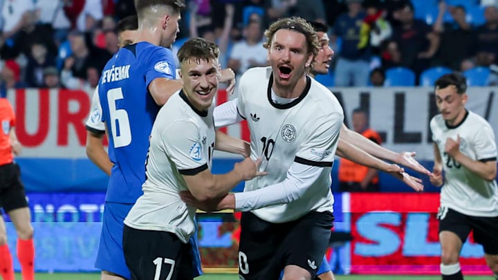 Brajan Gruda (l.) und Nick Woltemade gemeinsam für die U21 Brajan Gruda (l.) und Nick Woltemade gemeinsam für die U21