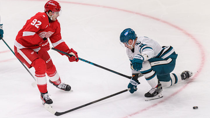 Red Wings' Marco Kasper broke scoring drought vs. Sharks