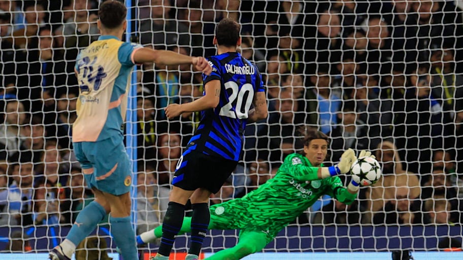 Inter Milan kept a clean sheet in Manchester City's backyard. | IMAGO/Conor Molloy