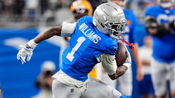 Detroit Lions wide receiver Jameson Williams (1) makes a catch against Green Bay Packers