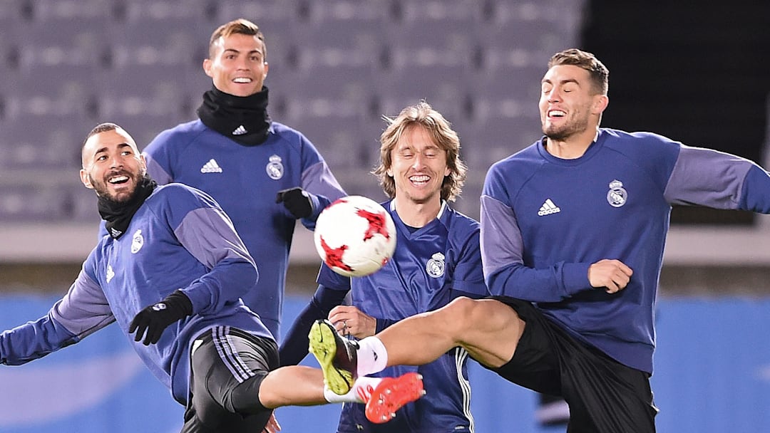 Luka Modrić (middle right) saw many Real Madrid legends depart the club. 