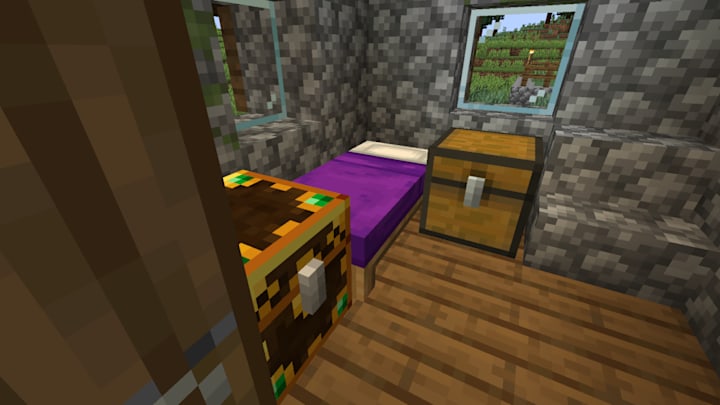 A Lootr chest in Minecraft.